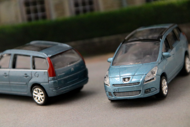 Illustration for article titled French Friday: Catching up to the Espace